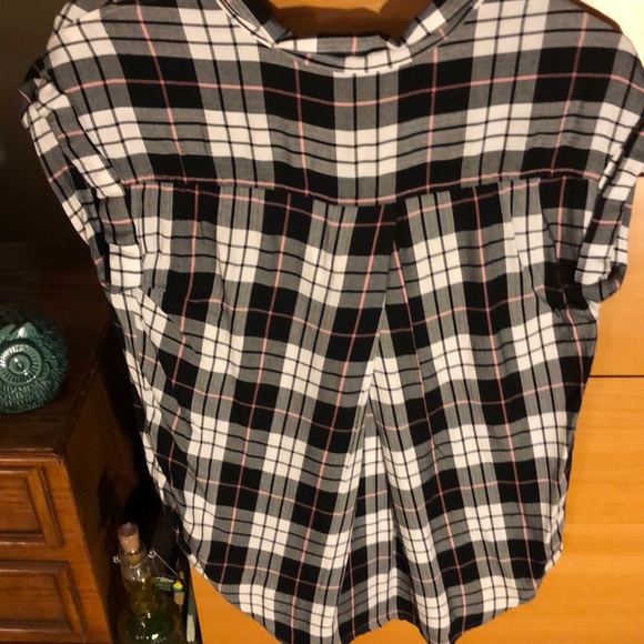 Plaid sleeveless top - Picture 2 of 2